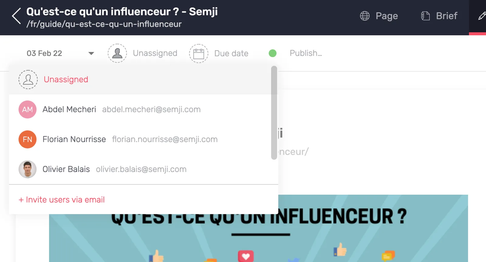 Liste des assignés ouverte sur l'en-tête d'un contenu publié